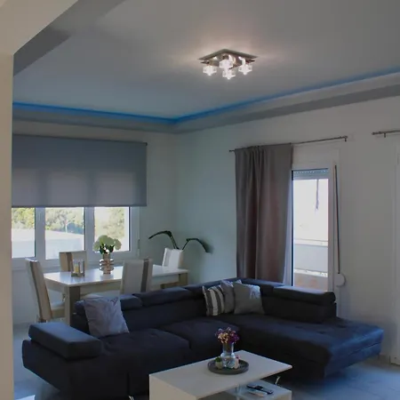 Riviera Penthouse Apartment *